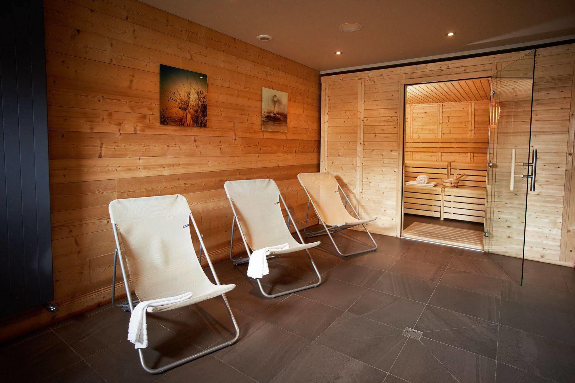 Cgh Residences & Spas Les Chalets Du Soleil Authentiques แซ็ง-มาร์แต็ง-เดอ-แบลวีย์ ภายนอก รูปภาพ